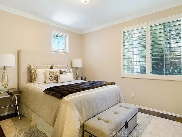 $9,500 | 948 Ellesmere Way, Oak Park, CA 91377