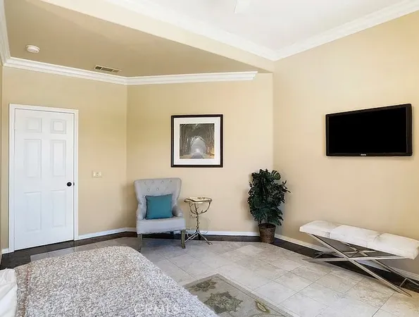$9,500 | 948 Ellesmere Way, Oak Park, CA 91377