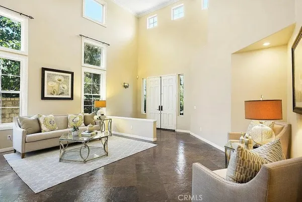 $9,500 | 948 Ellesmere Way, Oak Park, CA 91377