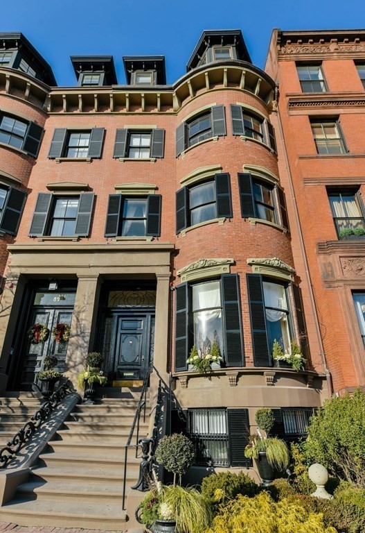 88 Beacon Street, Unit 3 Boston, MA 02108 - Photo 2 of 28 a front view of a multi story residential apartment building