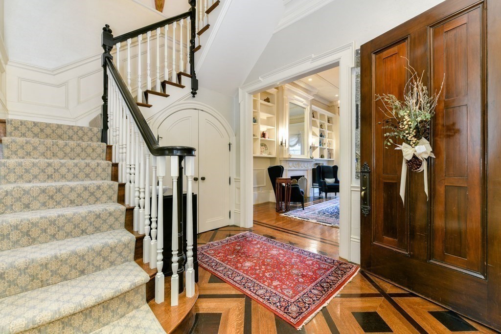 88 Beacon Street, Unit 3 Boston, MA 02108 - Photo 25 of 28 a view of entryway
