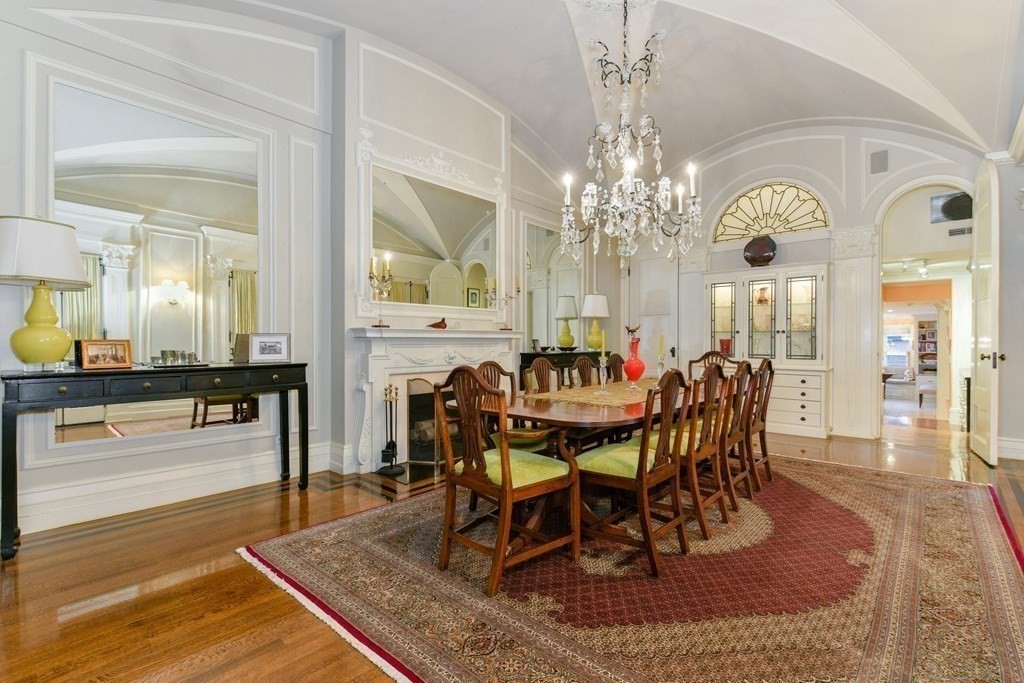 88 Beacon Street, Unit 3 Boston, MA 02108 - Photo 7 of 28 a view of a dining room with furniture