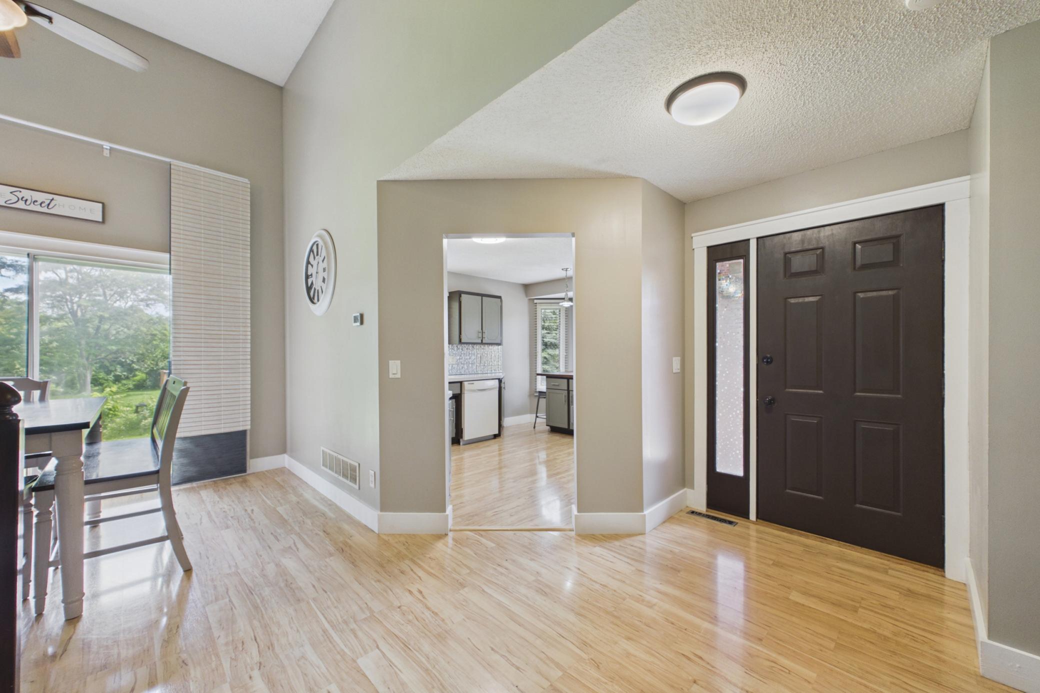 2208 Grimm Road Chaska, MN 55318 - Photo 2 of 31