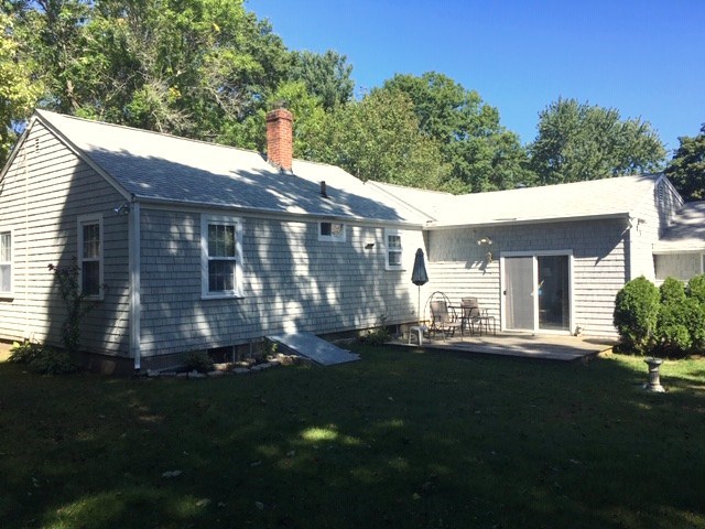10 Claremont Road Barrington, RI 02806 - Photo 4 of 20