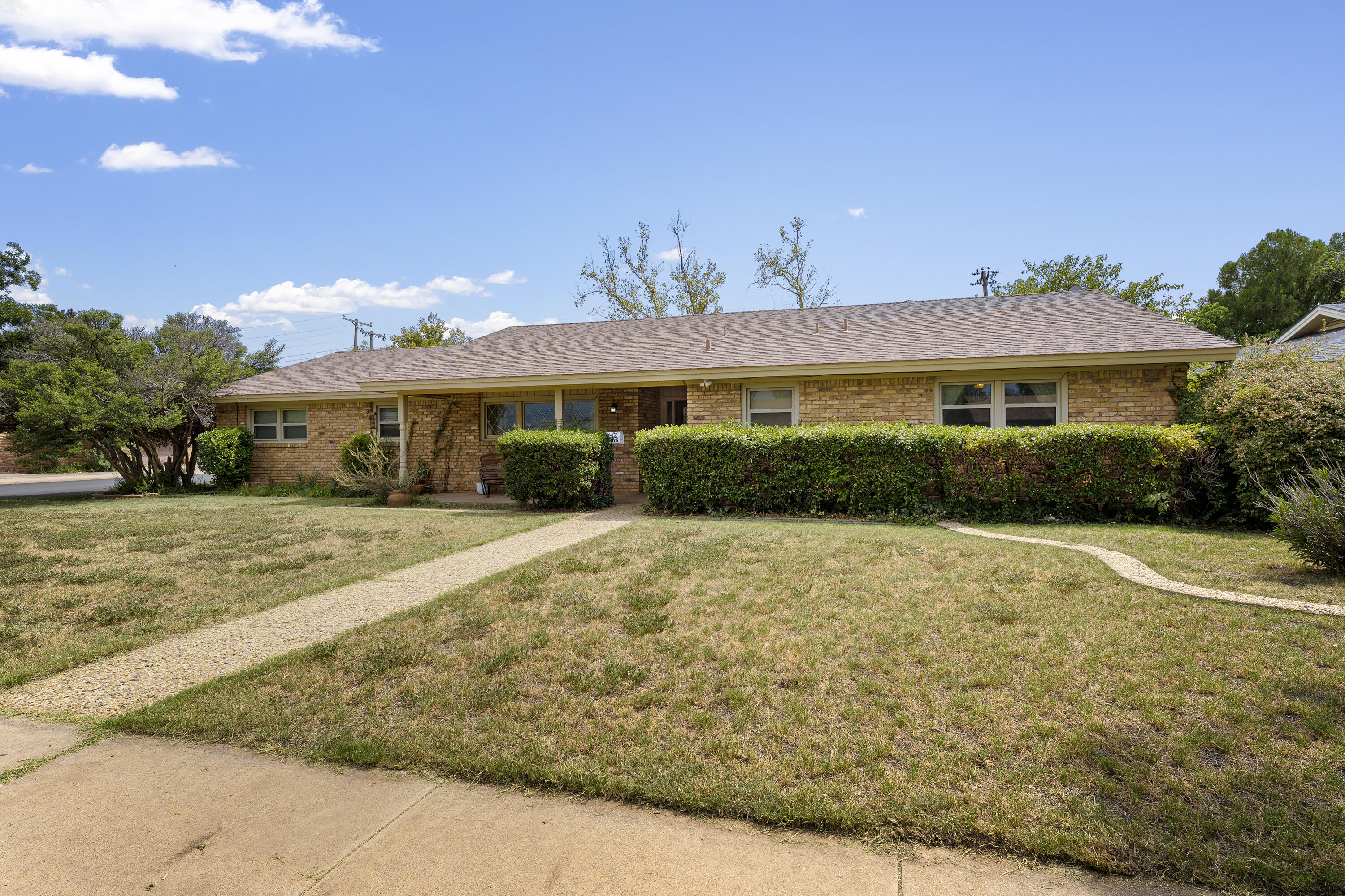 1901 55th Street Lubbock, TX 79412 - Photo 2 of 23 DSC04479