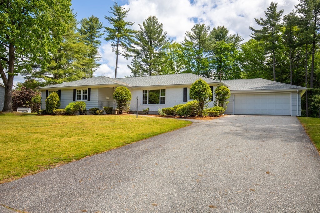 27 Pine Ridge Road North Reading, MA 01864 - Photo 3 of 35 Gallery Image 3