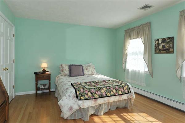 69 Kettle Hole Road Bolton, MA 01740 - Photo 20 of 30