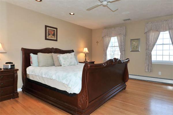 69 Kettle Hole Road Bolton, MA 01740 - Photo 7 of 30