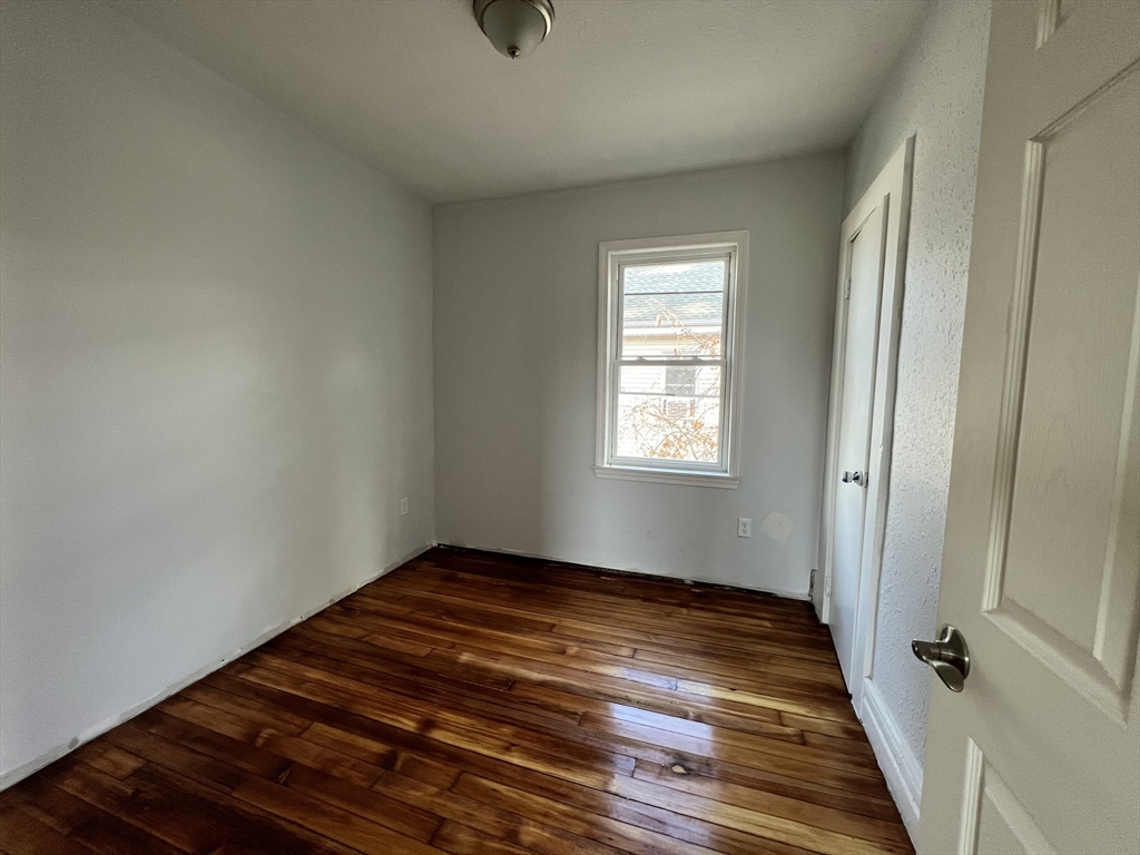 45 Monroe Street Springfield, MA 01109 - Photo 2 of 6