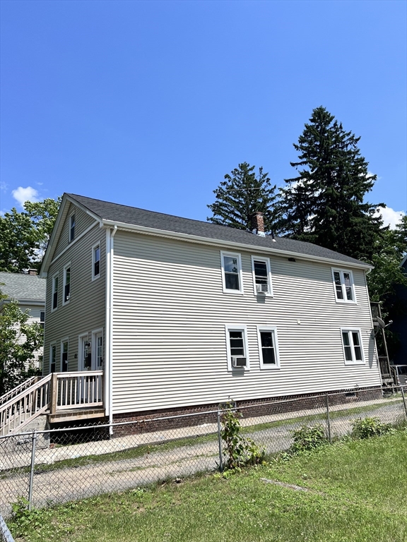 45 Monroe Street Springfield, MA 01109 - Photo 4 of 6