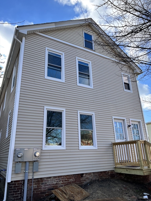 45 Monroe Street Springfield, MA 01109 - Photo 5 of 6
