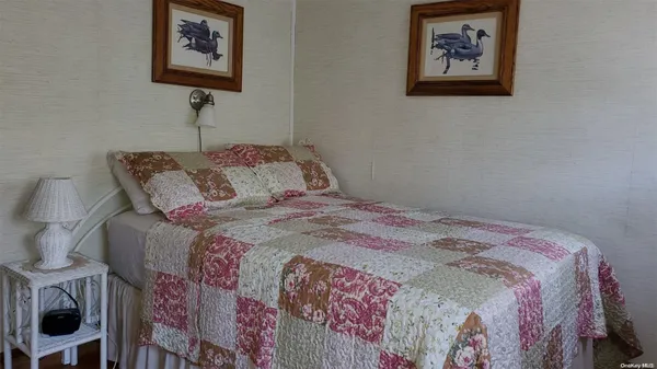 $24,000 | 250 Cottage Walk, Ocean Beach, NY 11770