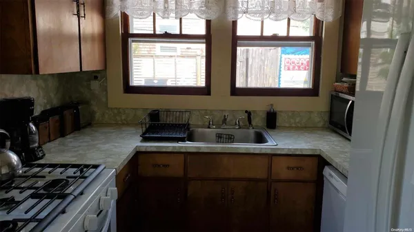 $24,000 | 250 Cottage Walk, Ocean Beach, NY 11770