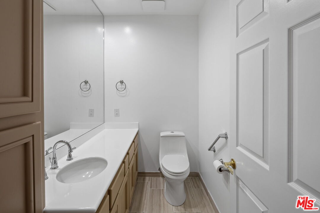 4310 Cahuenga Boulevard, Unit 203 Toluca Lake, CA 91602 - Photo 11 of 21