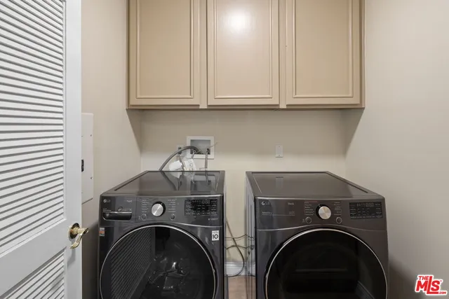 $1,098,000 | 4310 Cahuenga Boulevard, Unit 203, Toluca Lake, CA 91602