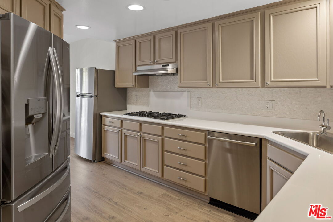 4310 Cahuenga Boulevard, Unit 203 Toluca Lake, CA 91602 - Photo 9 of 21