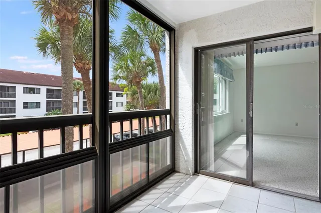 $179,900 | 2593 Countryside Boulevard, Unit 7203, Clearwater, FL 33761