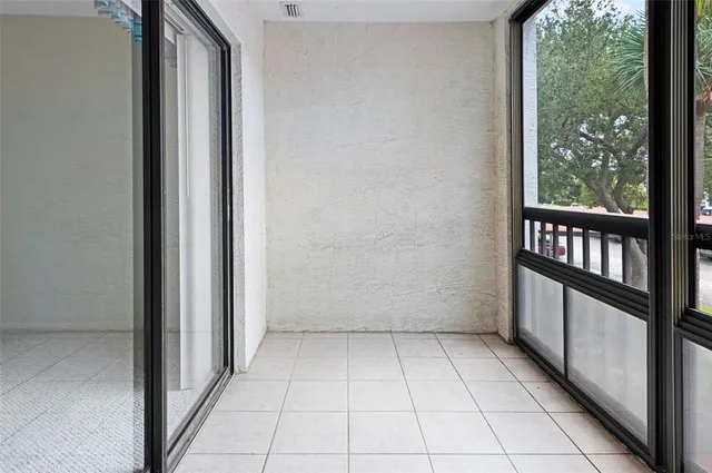 $179,900 | 2593 Countryside Boulevard, Unit 7203, Clearwater, FL 33761