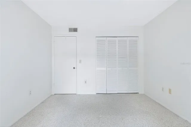 $179,900 | 2593 Countryside Boulevard, Unit 7203, Clearwater, FL 33761