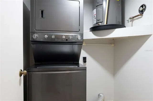 $179,900 | 2593 Countryside Boulevard, Unit 7203, Clearwater, FL 33761