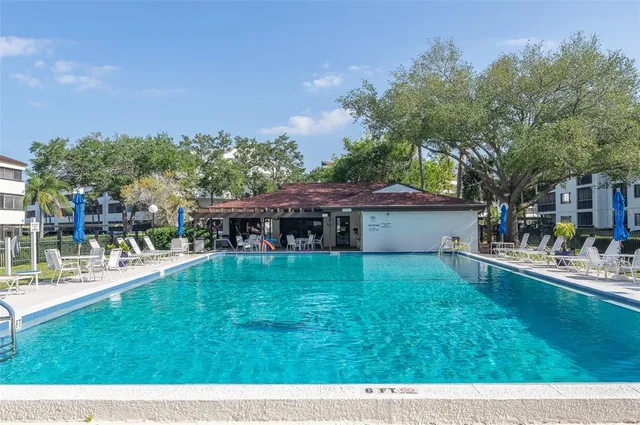 $179,900 | 2593 Countryside Boulevard, Unit 7203, Clearwater, FL 33761