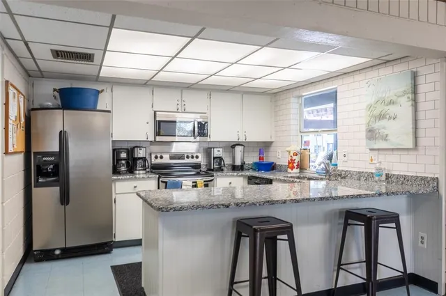 $179,900 | 2593 Countryside Boulevard, Unit 7203, Clearwater, FL 33761