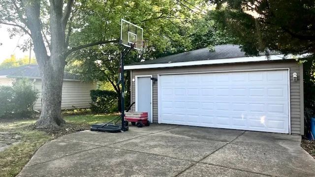 a view of a house with a garage