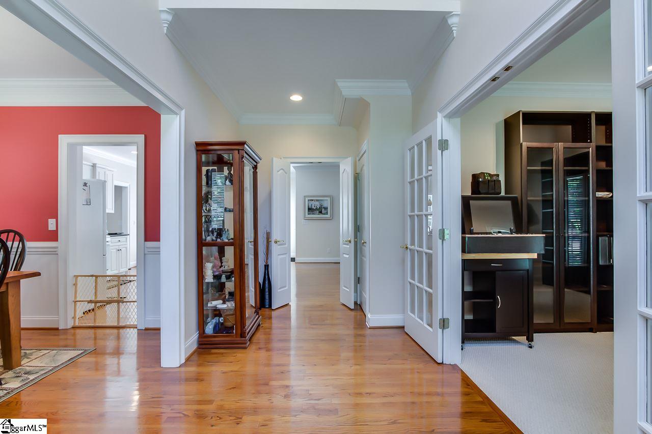 120 Bushberry Way Greer, SC 29650 - Photo 4 of 34 Gallery Image 4