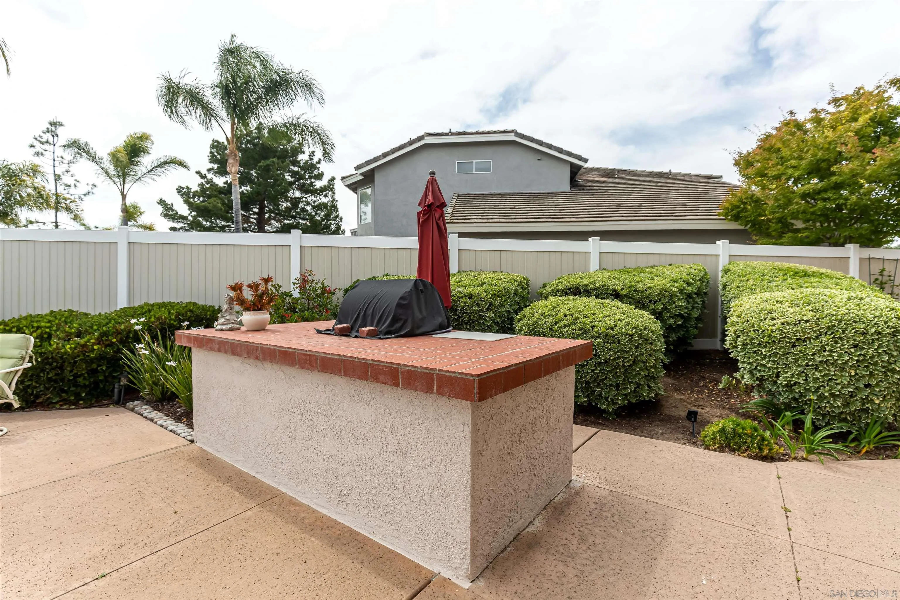 41411 Rue Jadot Temecula, CA 92591 - Photo 34 of 54 a front view of a house having fountain