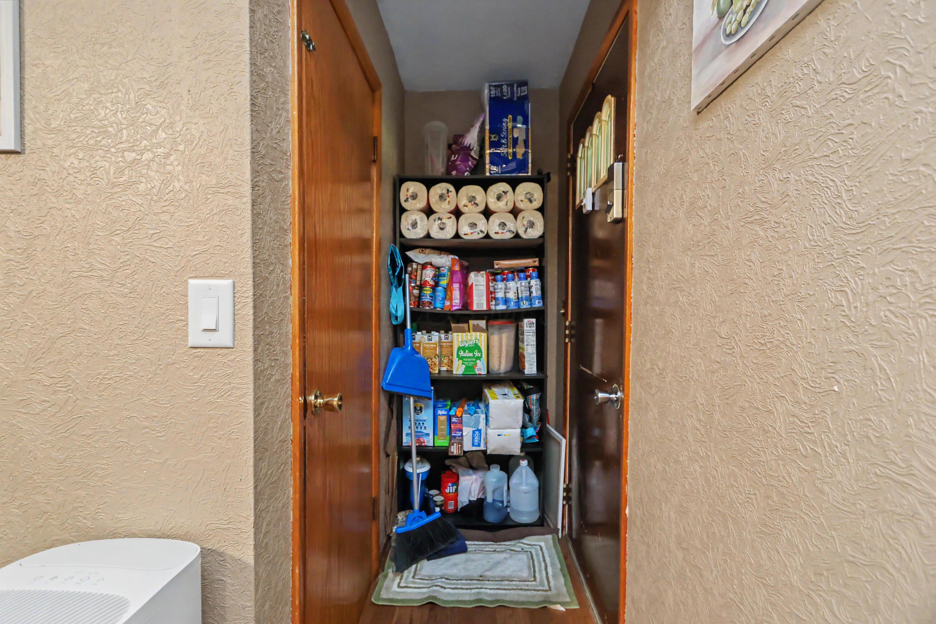 1812 Base Line Road West Plymouth, OH 44865 - Photo 7 of 43 2A5A9450