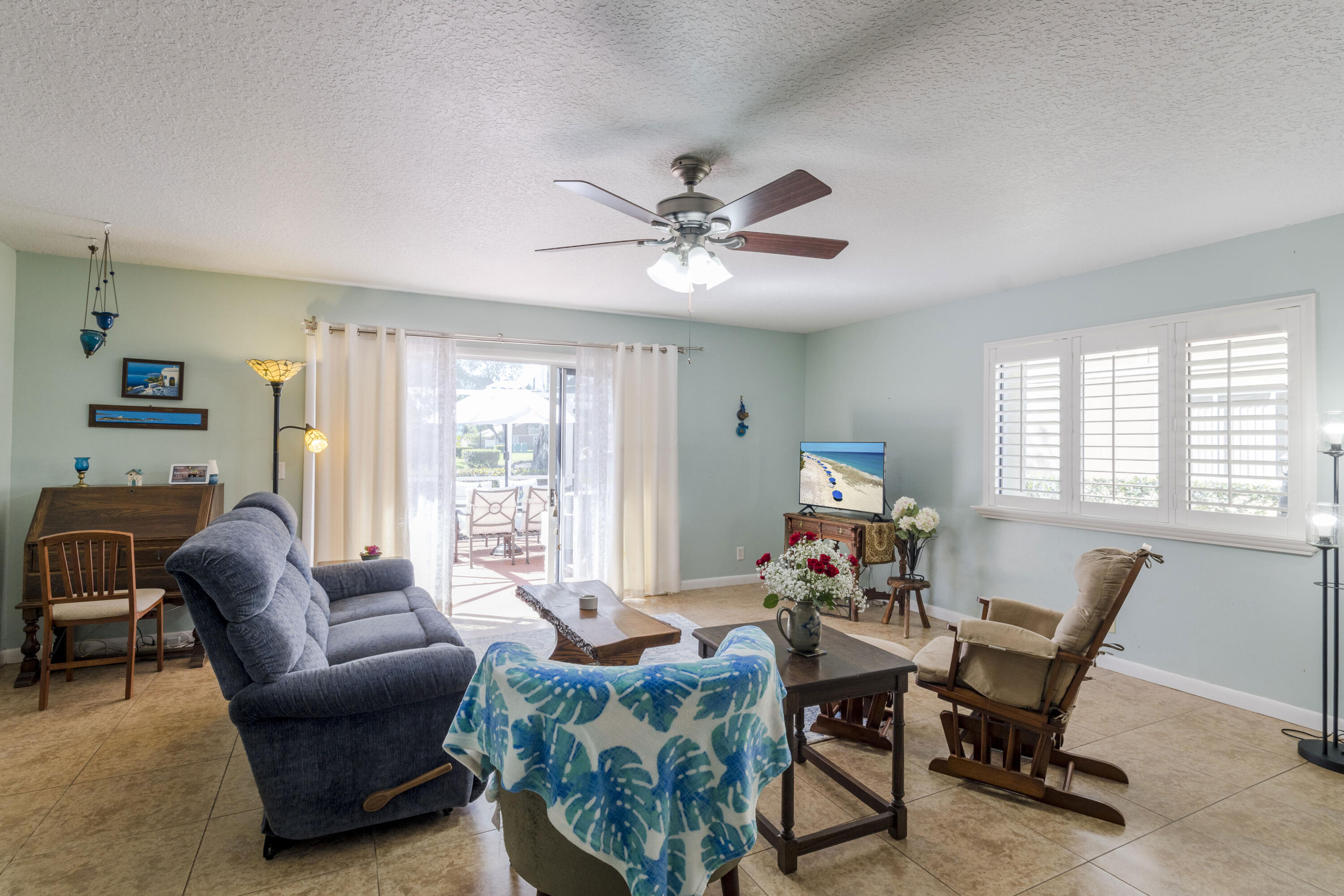 56 Maplecrest Circle Jupiter, FL 33458 - Photo 4 of 33 _IMG1237