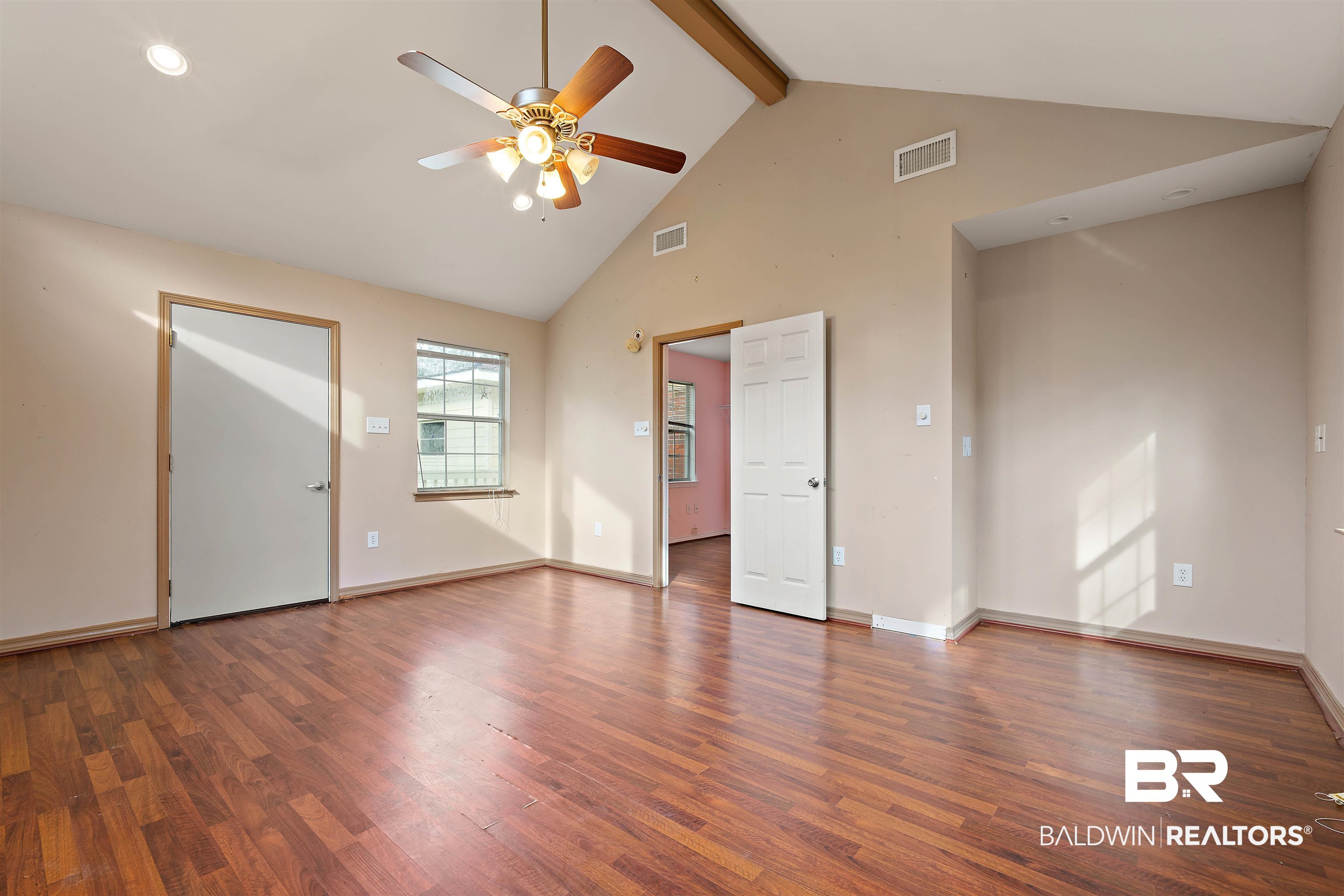 5321 Colonial Circle South Mobile, AL 36618 - Photo 14 of 22 Master Bedroom