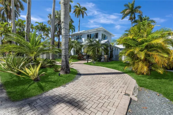 $12,000 | 1121 Northeast 85th Street, Miami, FL 33138