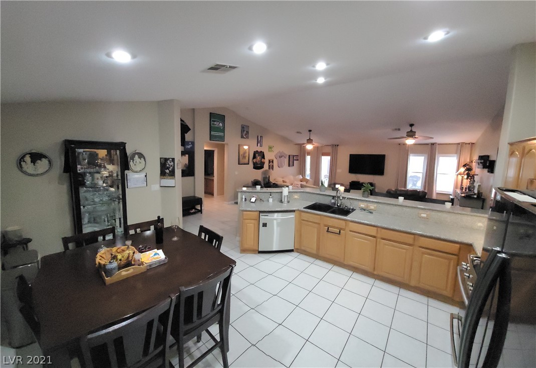 168 Ruby Ridge Avenue Henderson, NV 89002 - Photo 13 of 50 Gallery Image 13