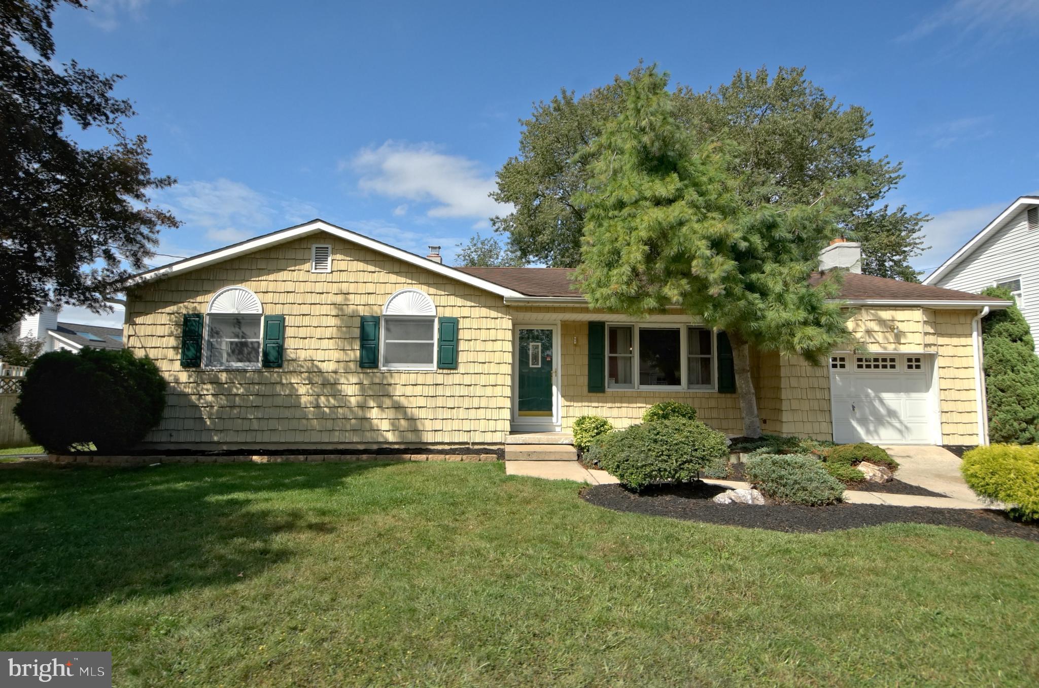 7 Edgemont Road Hamilton, NJ 08620 - Photo 1 of 37