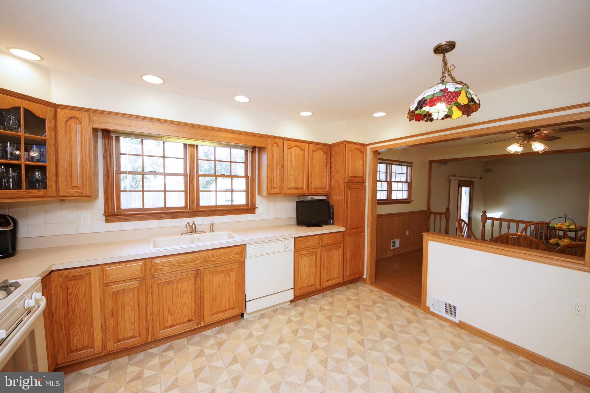 7 Edgemont Road Hamilton, NJ 08620 - Photo 17 of 37