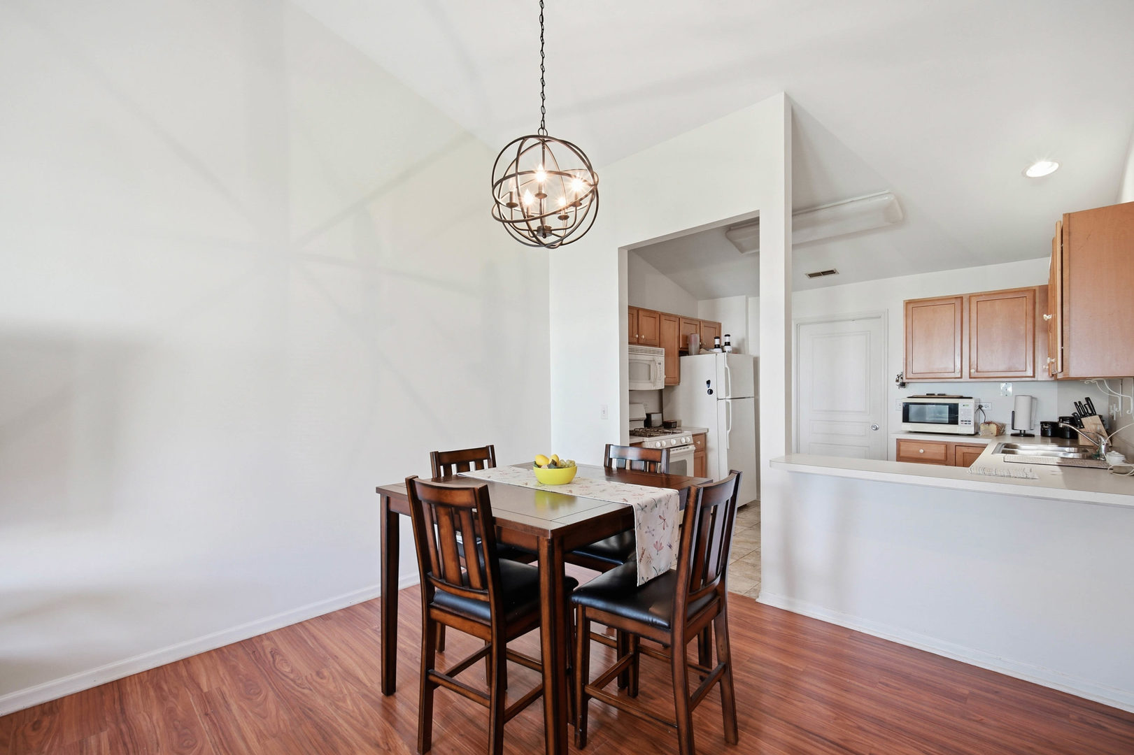 657 South Curran Road Round Lake, IL 60073 - Photo 4 of 11 Gallery Image 4