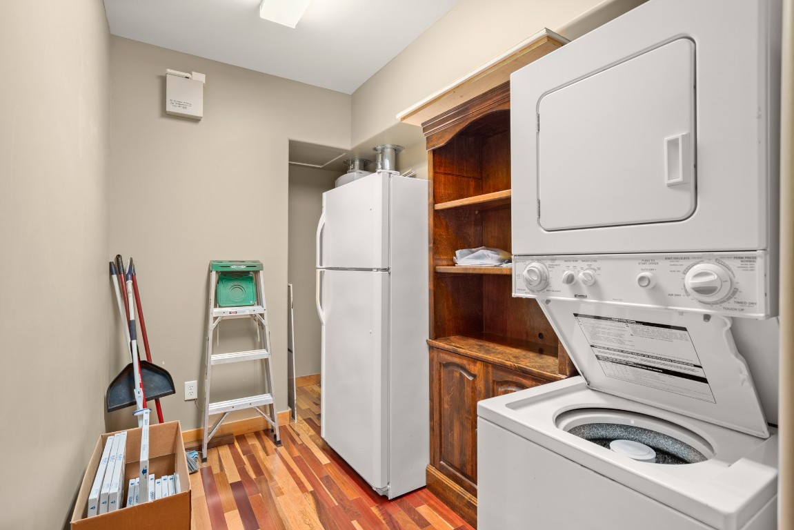 912 East 51st Street Austin, TX 78751 - Photo 21 of 38 a utility room with dryer and washer