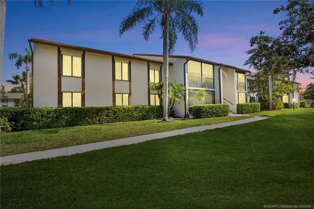 $239,900 | 1635 Southwest Silver Pine Way, Unit H1, Palm City, FL 34990