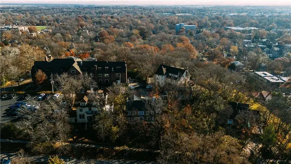 $950,000 | 1616 Louisiana Street, Lawrence, KS 66044