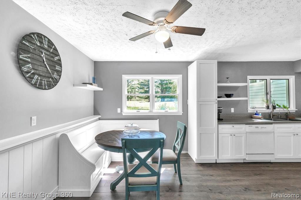 4572 North Fleming Road Howell, MI 48855 - Photo 11 of 35
