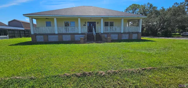 $189,000 | 317 Thoroughbred Park Drive, Thibodaux, LA 70301
