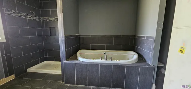 $189,000 | 317 Thoroughbred Park Drive, Thibodaux, LA 70301