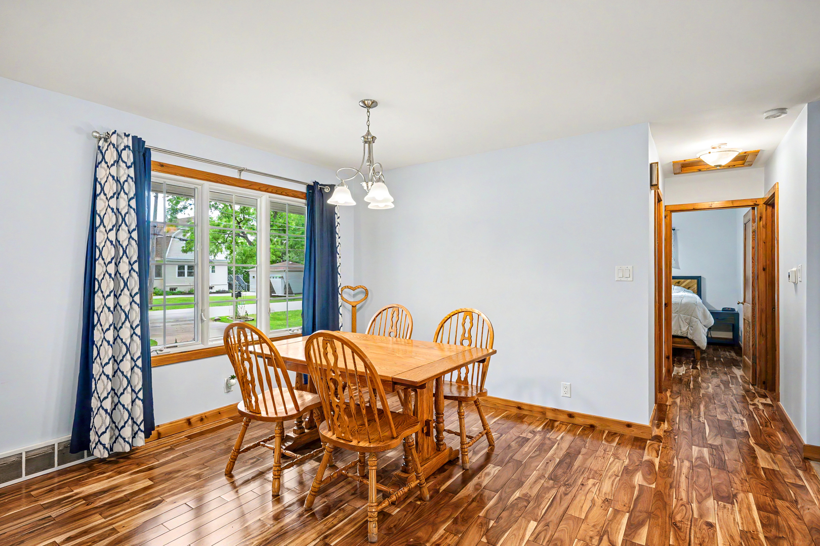 411 Carlisle Road Batavia, IL 60510 - Photo 6 of 28