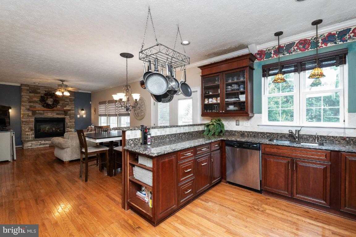 307 Spry Island Road Joppa, MD 21085 - Photo 14 of 46 Ample cabinetry and open to Family room
