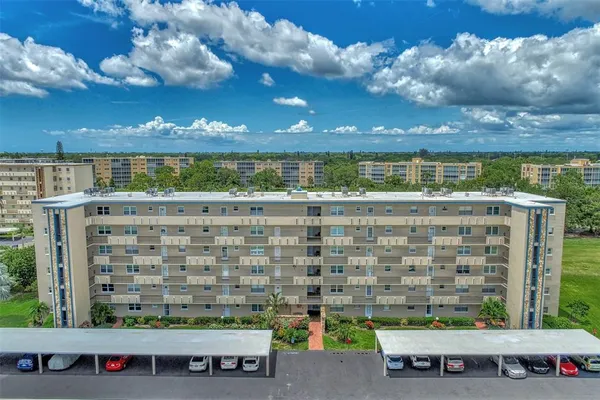 $214,900 | 3820 Ironwood Lane, Unit 603I, Bradenton, FL 34209
