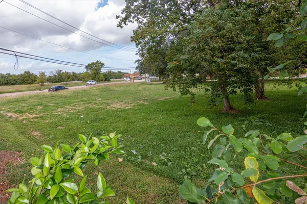 $145,000 | 520 Fm 517 Road West, Dickinson, TX 77539