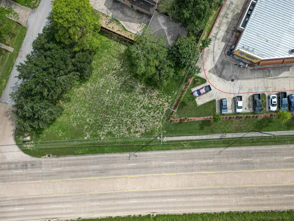 $145,000 | 520 Fm 517 Road West, Dickinson, TX 77539