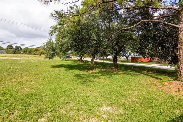 $145,000 | 520 Fm 517 Road West, Dickinson, TX 77539