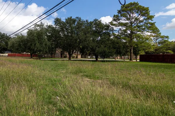 $145,000 | 520 Fm 517 Road West, Dickinson, TX 77539
